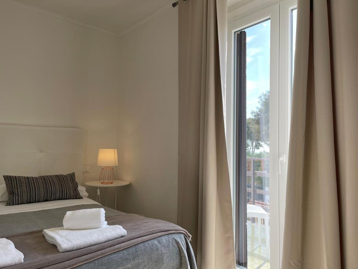 Charme Rooms Taranto Exterior photo