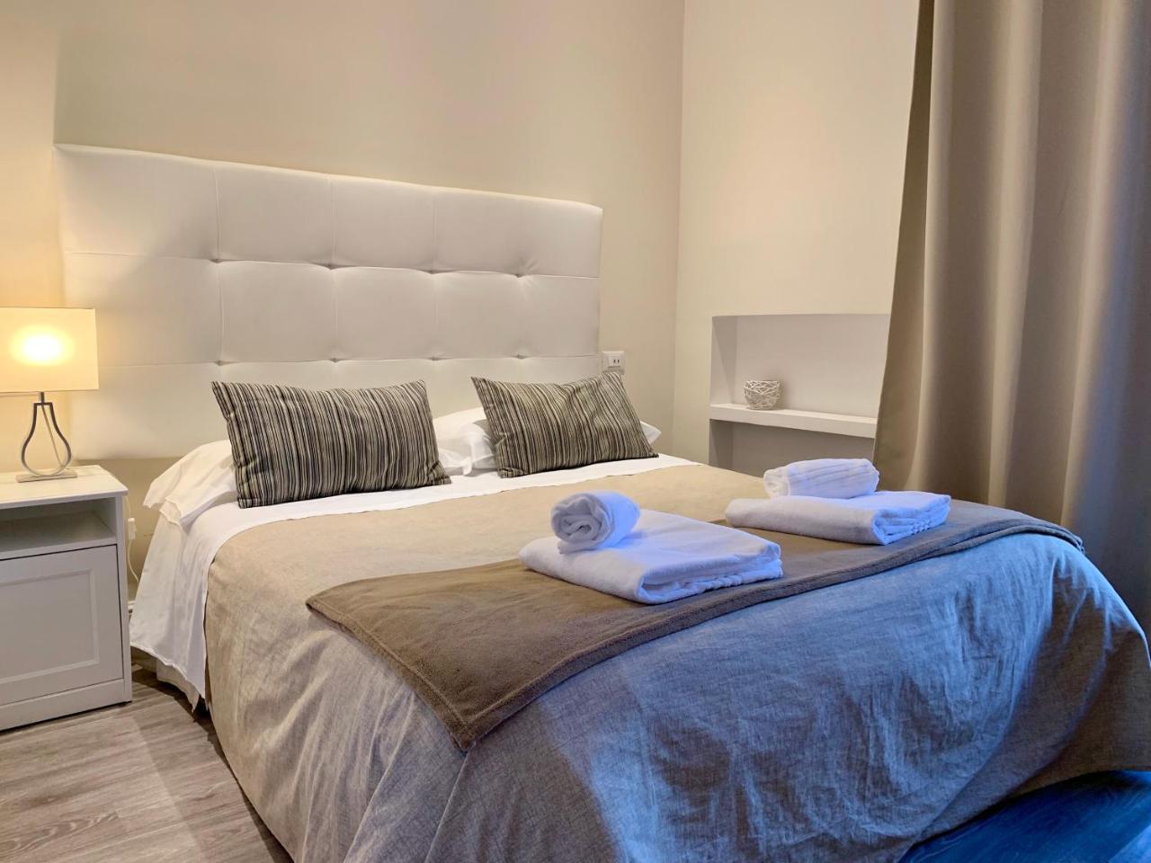 Charme Rooms Taranto Exterior photo